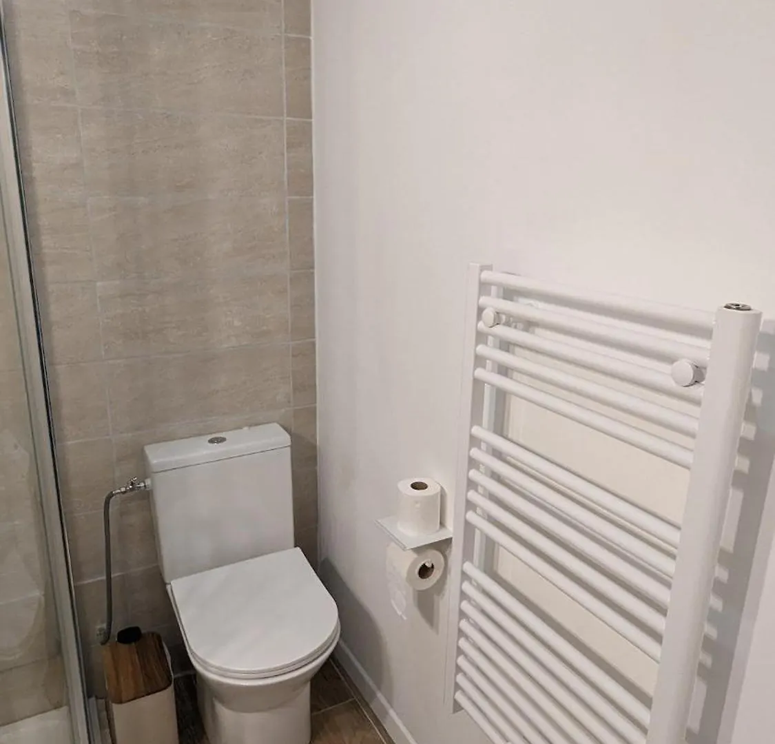 Studio Cosy Neuf Calme -Parking Terrasse Privee Piscine 5Mn Gare Tgv Aix Et Za Aix La Duranne 15 Mn Aeroport Marseille Cabries 0*,